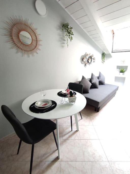 Apartament Free Parking Tiny House Wifi Netflix 15 Minuti Dal Duomo Mediolan Zewnętrze zdjęcie
