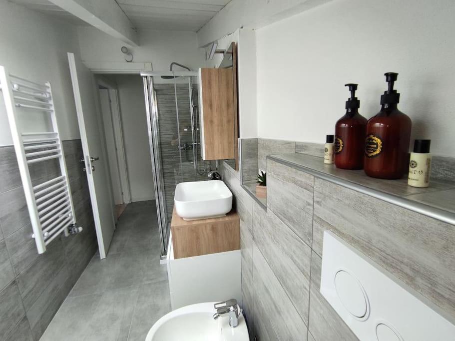Apartament Free Parking Tiny House Wifi Netflix 15 Minuti Dal Duomo Mediolan Zewnętrze zdjęcie