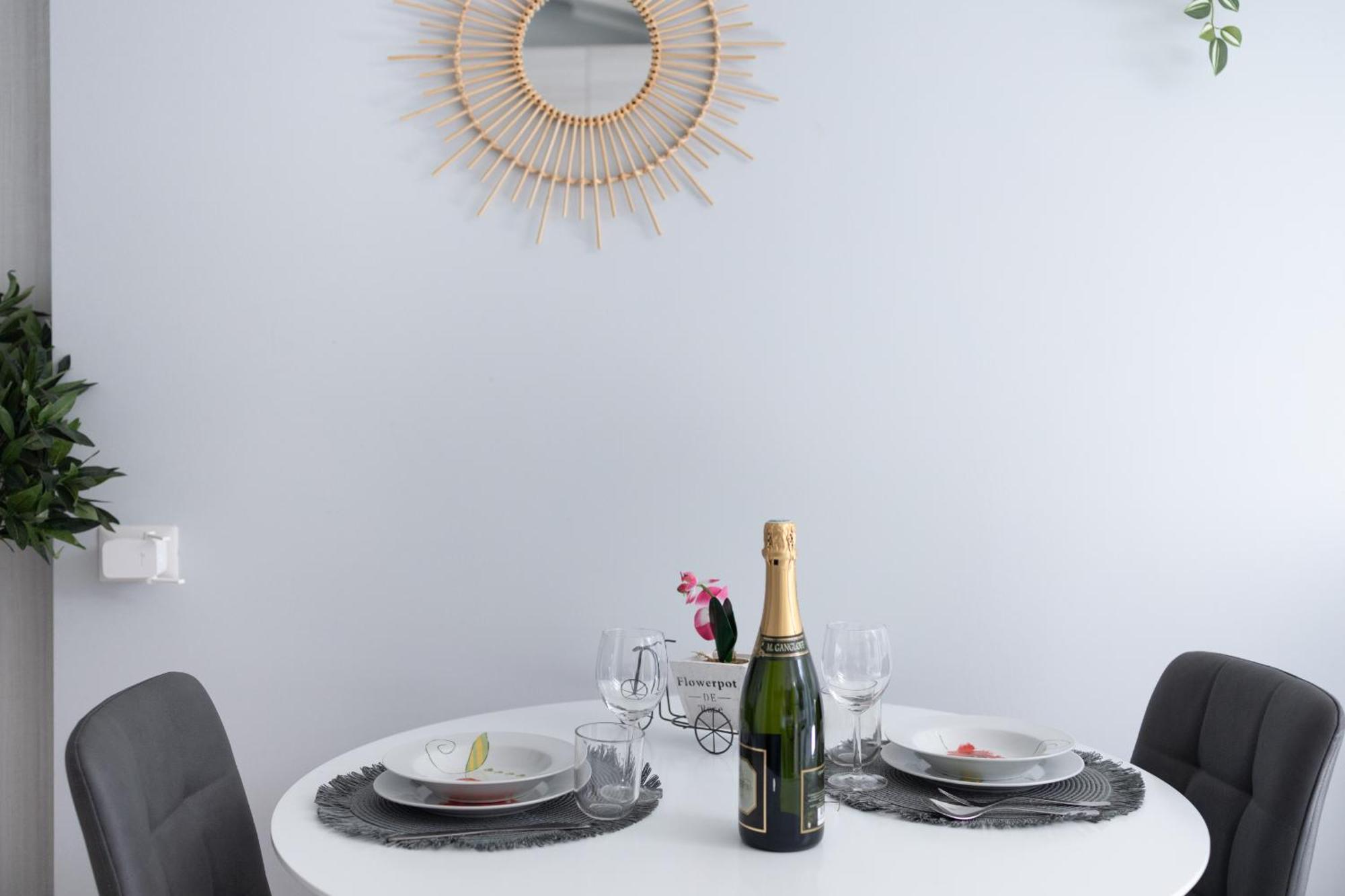 Apartament Free Parking Tiny House Wifi Netflix 15 Minuti Dal Duomo Mediolan Zewnętrze zdjęcie